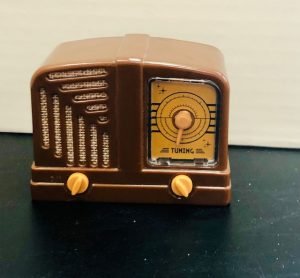 Nanea's 1940s Radio Front Photo